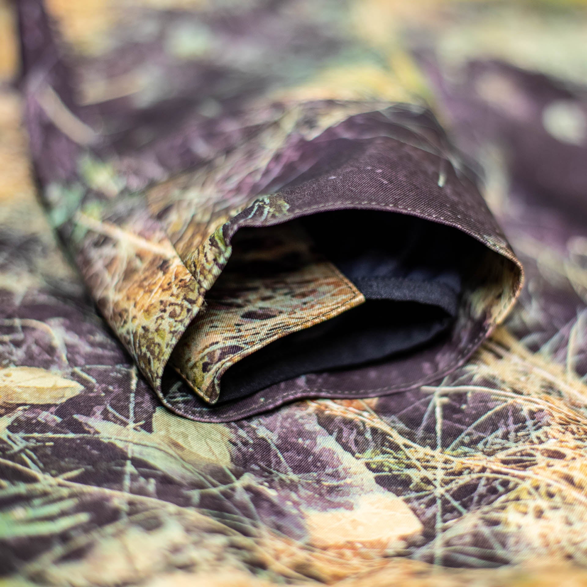 Close up of the double cuff system.