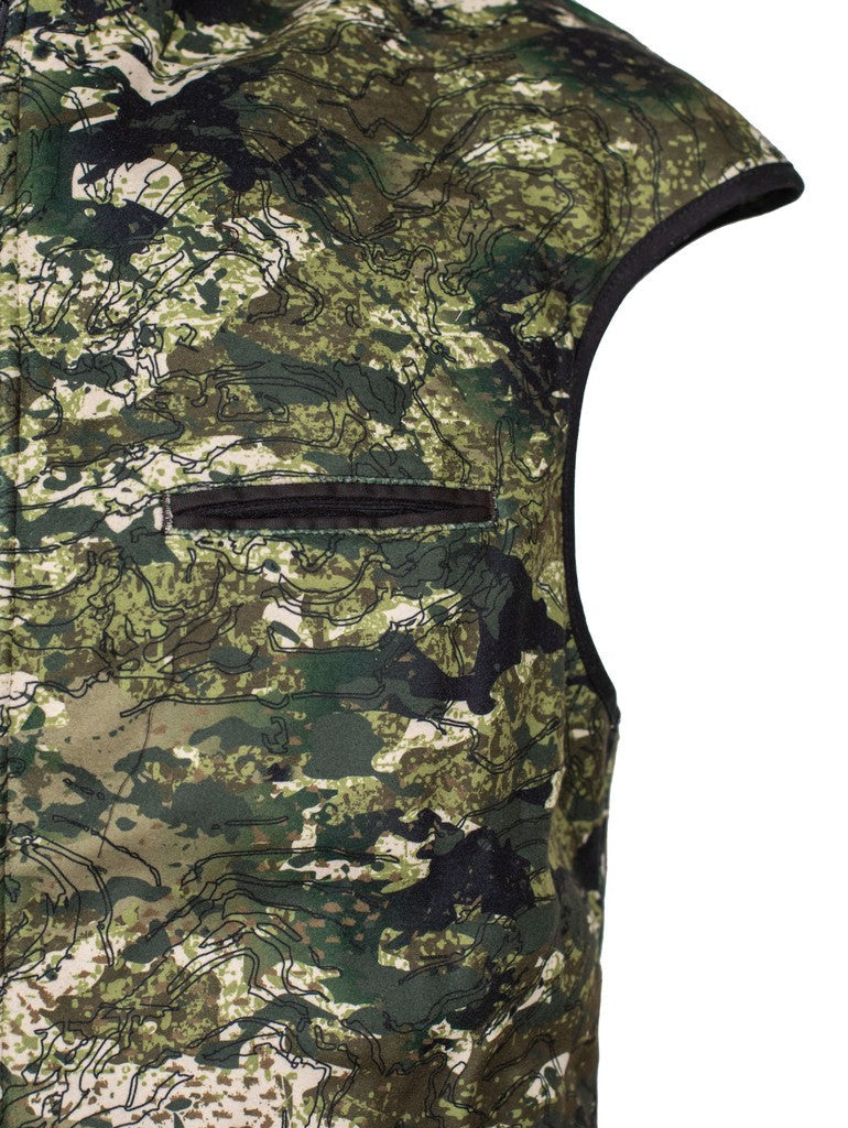 Close up of kakariki lining and interior pocket.